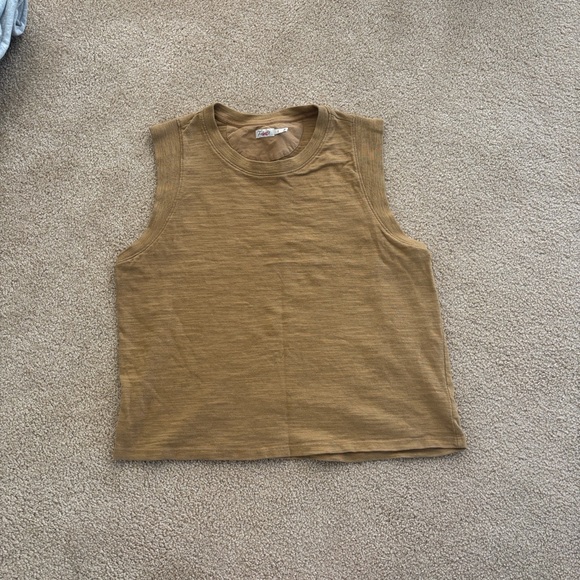 Faherty Sunwashed Slub Muscle Tank - Picture 4 of 6